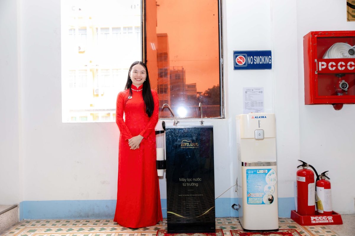 Koro tiên phong đưa nước từ trường kết hợp Nam Y vào chăm sóc sức khỏe cộng đồng 3 496929736 10221905332342185 3236299050050632981 n